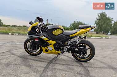 Спортбайк Suzuki GSX-R 1000 2008 в 