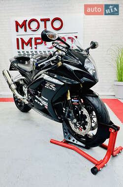 Спортбайк Suzuki GSX-R 1000 2008 в 