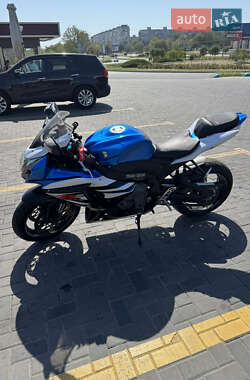 Спортбайк Suzuki GSX-R 1000 2014 в 
