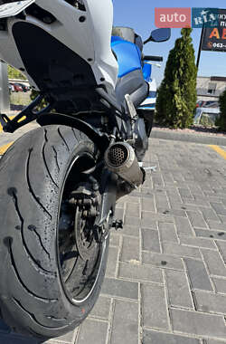Спортбайк Suzuki GSX-R 1000 2014 в 