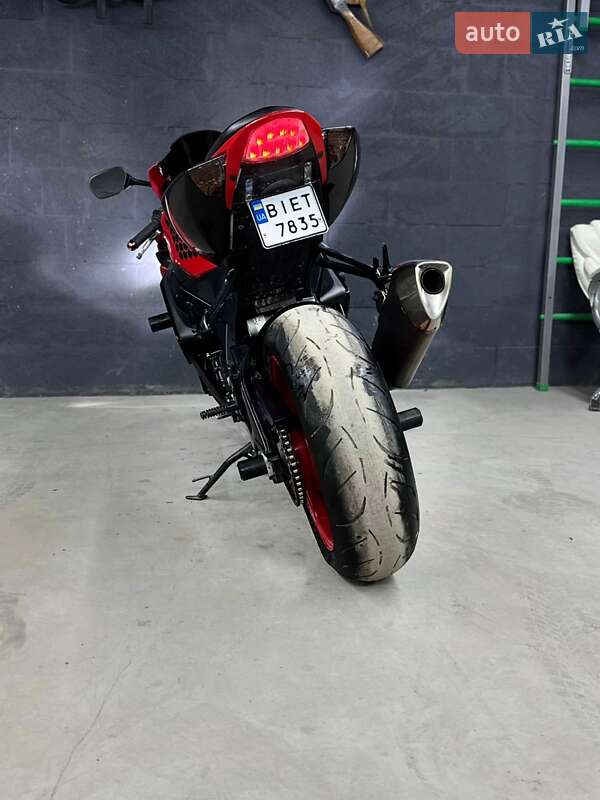 Спортбайк Suzuki GSX-R 1000 2005 в Кременчуге фото 5 Спортбайк Suzuki GSX-R 1000 2005 в Кременчуге