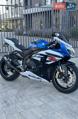 Спортбайк Suzuki GSX-R 1000 2014 в 