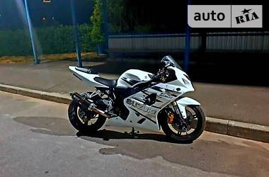 Спортбайк Suzuki GSX-R 1100 2005 в 