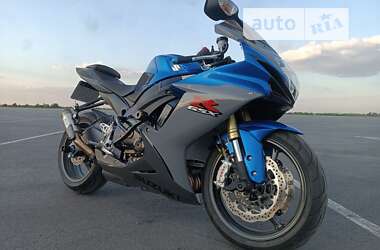 Спортбайк Suzuki GSX-R 600 2012 в 