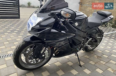 Спортбайк Suzuki GSX-R 600 2014 в 