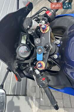 Мотоцикл Спорт-туризм Suzuki GSX-R 600 2005 в 