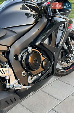 Мотоцикл Багатоцільовий (All-round) Suzuki GSX-R 600 2007 в 