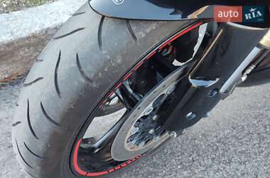 Спортбайк Suzuki GSX-R 600 2010 в 