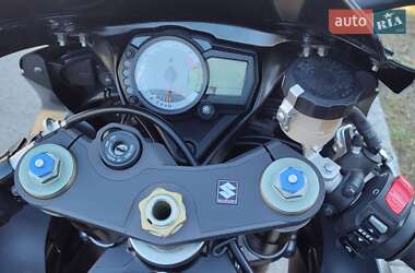 Спортбайк Suzuki GSX-R 600 2010 в 