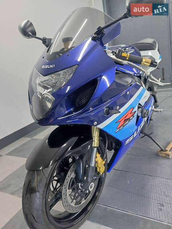 Спортбайк Suzuki GSX-R 600 2006 в 