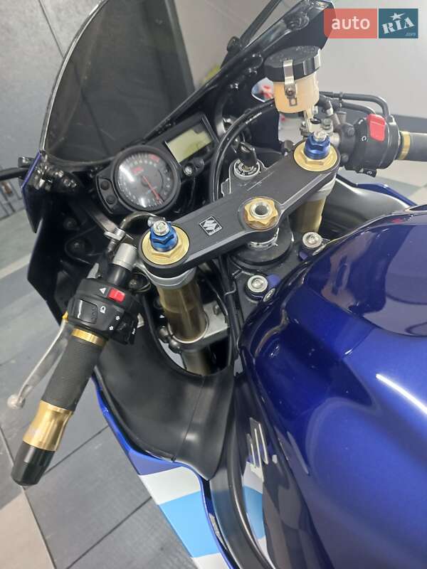 Спортбайк Suzuki GSX-R 600 2006 в Черновцах