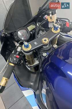 Спортбайк Suzuki GSX-R 600 2006 в 