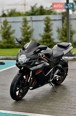 Спортбайк Suzuki GSX-R 600 2006 в 
