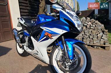 Спортбайк Suzuki GSX-R 600 2012 в 
