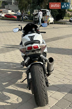 Спортбайк Suzuki GSX-R 600 2006 в 