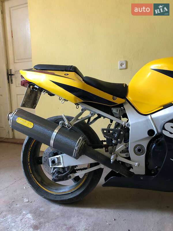 Спортбайк Suzuki GSX-R 600 2001 в Залещиках