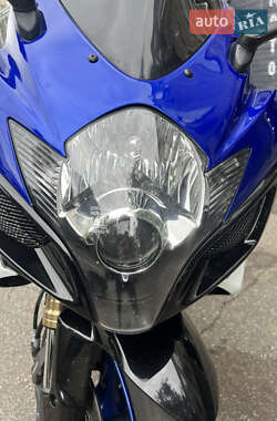 Спортбайк Suzuki GSX-R 600 2007 в 