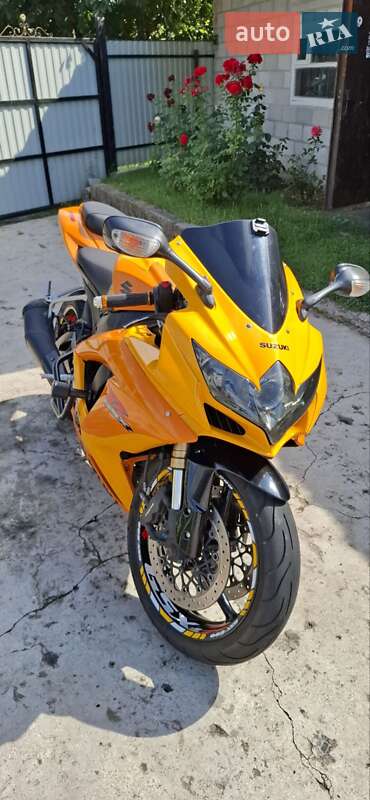 Спортбайк Suzuki GSX-R 600 2008 в 