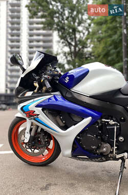 Спортбайк Suzuki GSX-R 600 2007 в 