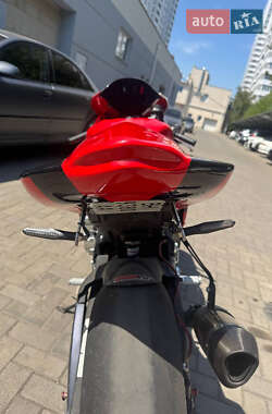 Спортбайк Suzuki GSX-R 600 2012 в 