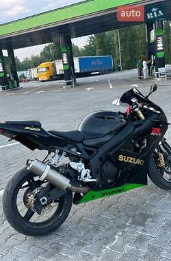 Спортбайк Suzuki GSX-R 600 2005 в 