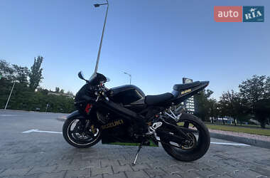 Спортбайк Suzuki GSX-R 600 2005 в 