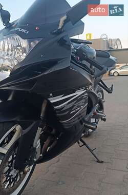 Спортбайк Suzuki GSX-R 600 2019 в 