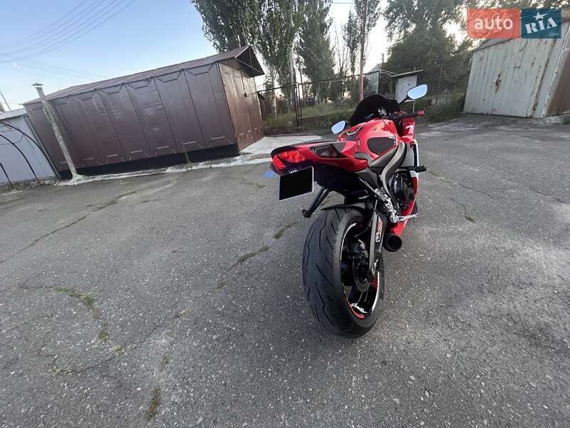 Спортбайк Suzuki GSX-R 600 2012 в Киеве