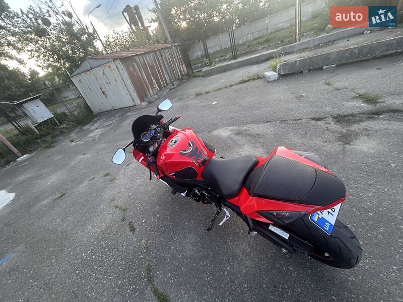 Спортбайк Suzuki GSX-R 600 2012 в Киеве