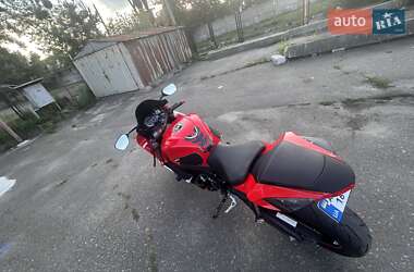 Спортбайк Suzuki GSX-R 600 2012 в 