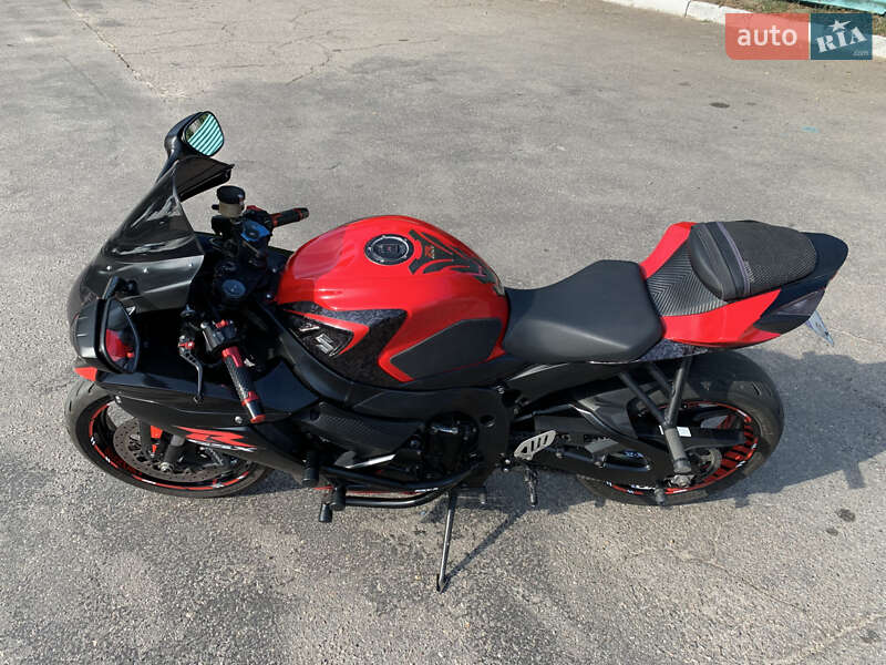 Спортбайк Suzuki GSX-R 600 2015 в Запорожье