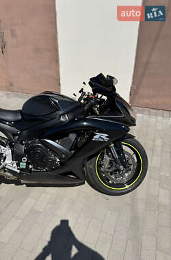 Спортбайк Suzuki GSX-R 600 2008 в 