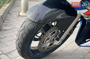 Спортбайк Suzuki GSX-R 600 2002 в 