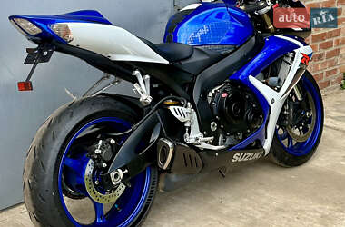 Спортбайк Suzuki GSX-R 600 2007 в 