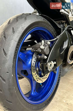 Спортбайк Suzuki GSX-R 600 2007 в 