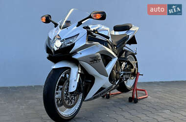 Спортбайк Suzuki GSX-R 600 2008 в 