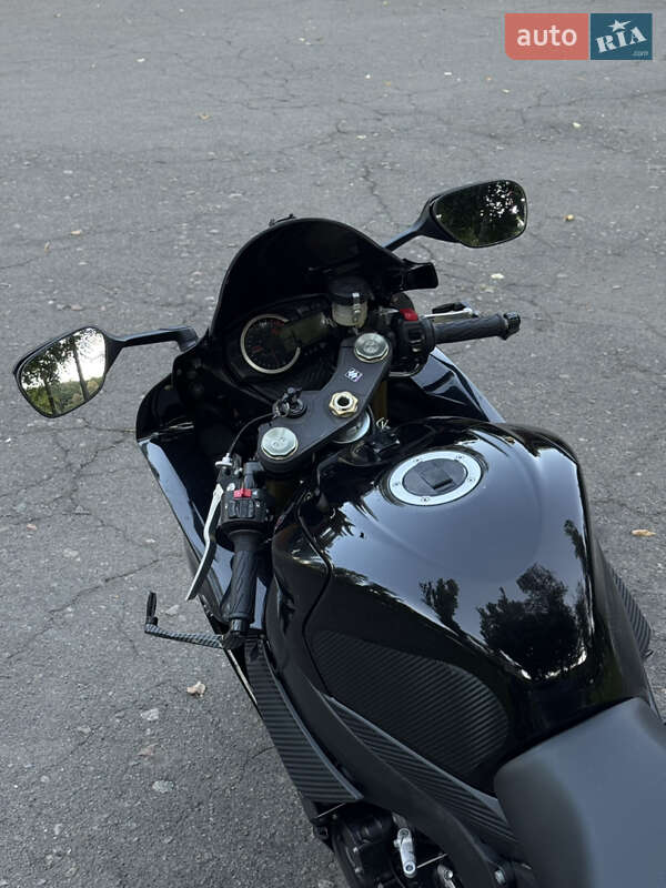 Спортбайк Suzuki GSX-R 600 2010 в Киеве фото 11 Спортбайк Suzuki GSX-R 600 2010 в Киеве