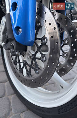 Спортбайк Suzuki GSX-R 600 2011 в 