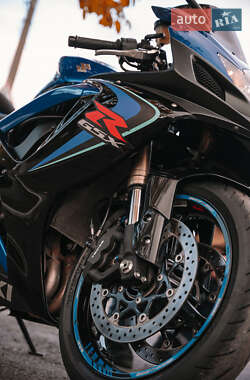 Спортбайк Suzuki GSX-R 600 2007 в 