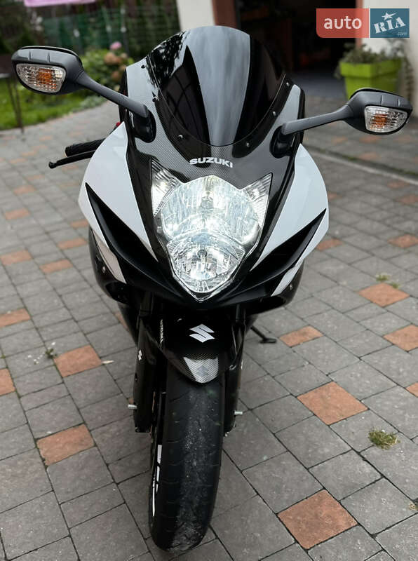 Спортбайк Suzuki GSX-R 600 2023 в Львові фото 26 Спортбайк Suzuki GSX-R 600 2023 в Львові