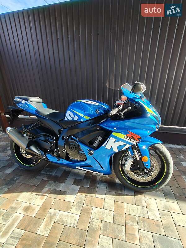 Спортбайк Suzuki GSX-R 600 2018 в Білогородці фото 17 Спортбайк Suzuki GSX-R 600 2018 в Білогородці