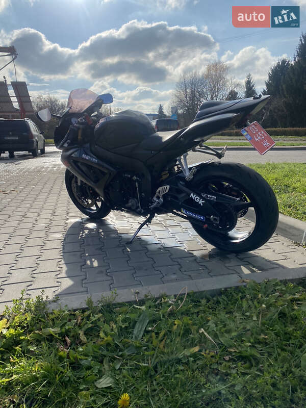 Спортбайк Suzuki GSX-R 600 2006 в Луцке