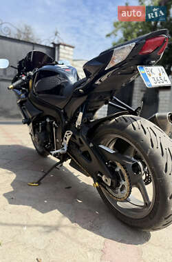 Спортбайк Suzuki GSX-R 750 2011 в 