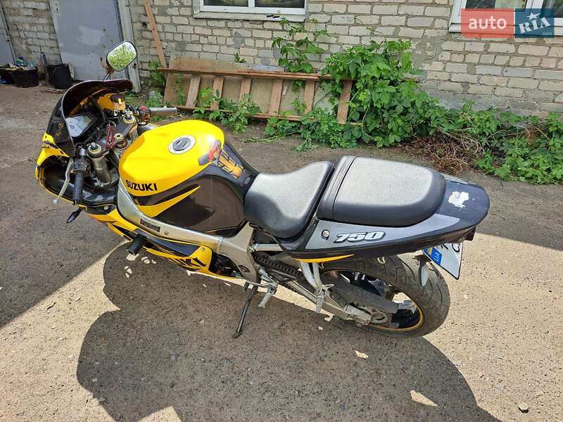 Спортбайк Suzuki GSX-R 750 2004 в Славянске фото 6 Спортбайк Suzuki GSX-R 750 2004 в Славянске