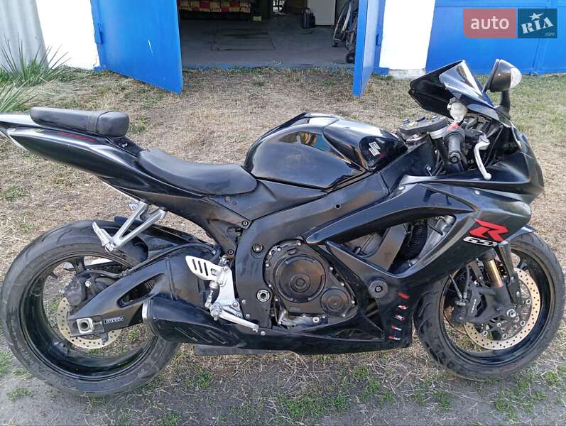 Спортбайк Suzuki GSX-R 750 2007 в 