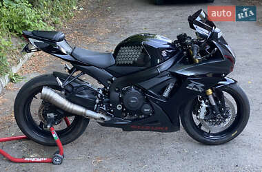 Спортбайк Suzuki GSX-R 750 2016 в 