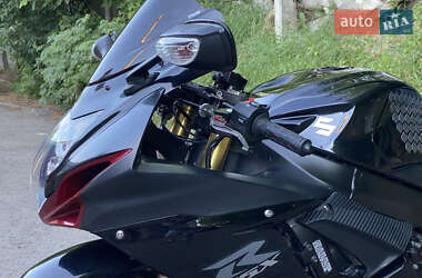 Спортбайк Suzuki GSX-R 750 2016 в 