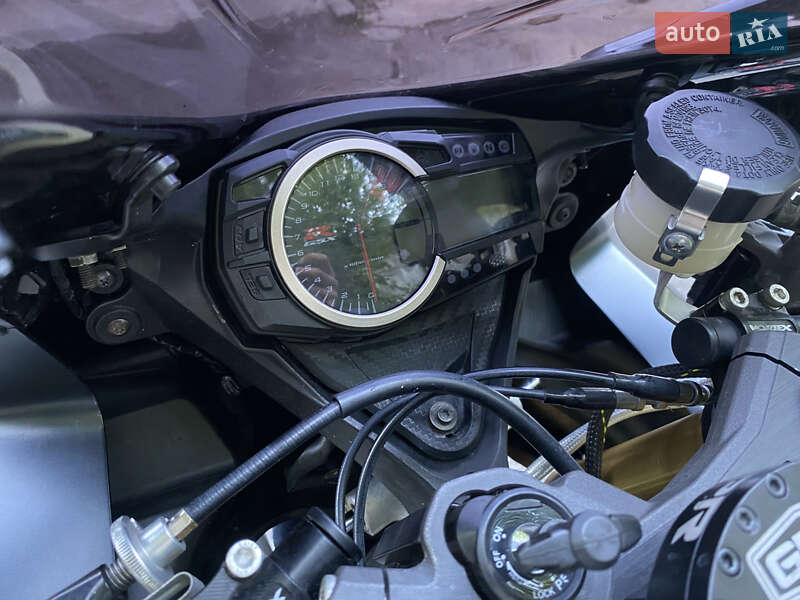 Спортбайк Suzuki GSX-R 750 2016 в Ровно фото 17 Спортбайк Suzuki GSX-R 750 2016 в Ровно