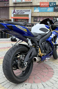 Спортбайк Suzuki GSX-R 750 2006 в 