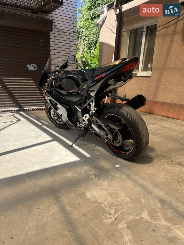 Спортбайк Suzuki GSX-R 750 2004 в Запорожье